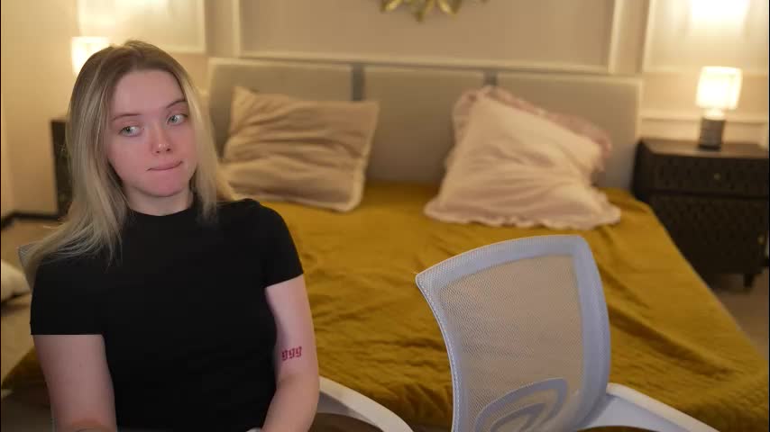 anabel054 Adult Chat August 1, 2025