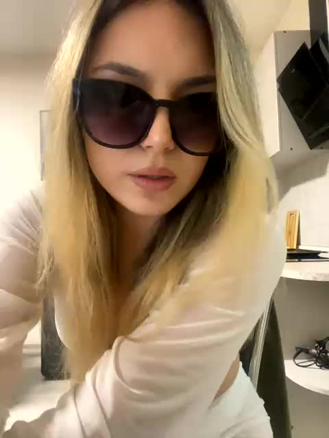 JULIE21 Adult Chat August 1, 2025