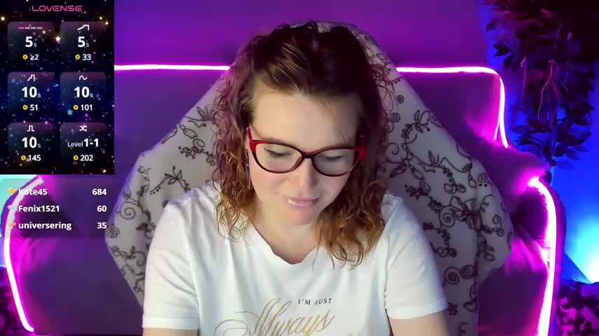 Sexy-Housewife Adult Chat August 1, 2025