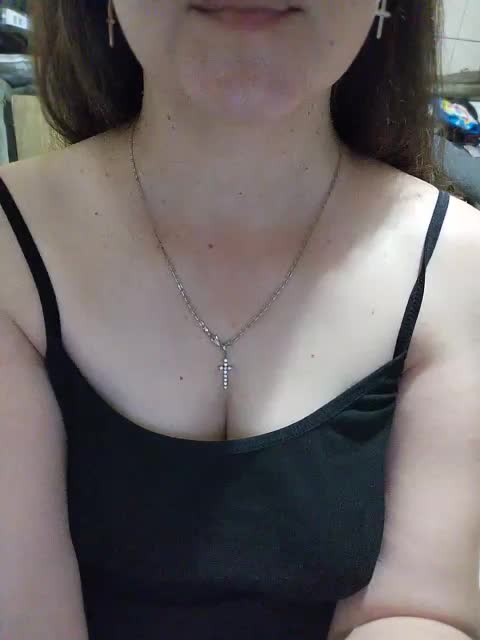 Vikki-vik Adult Chat August 1, 2025