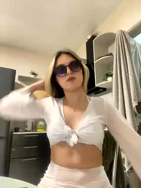 JULIE21 Adult Chat August 1, 2025