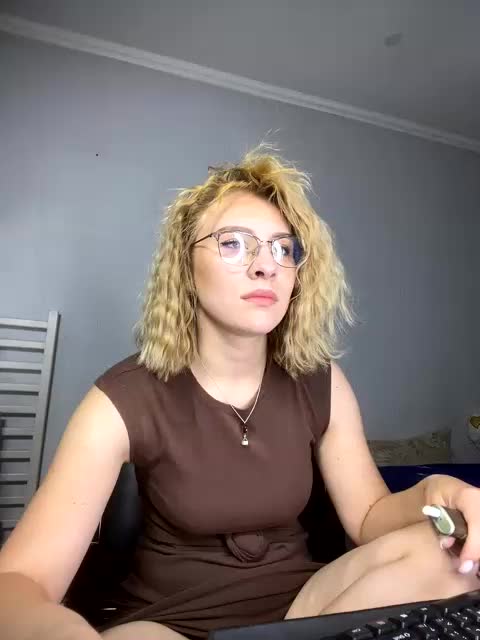 KissyKristy Adult Chat August 2, 2025