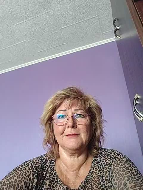 KarinkaSweet Adult Chat August 2, 2025