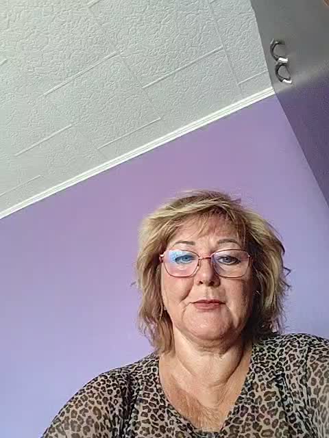 KarinkaSweet Adult Chat August 2, 2025