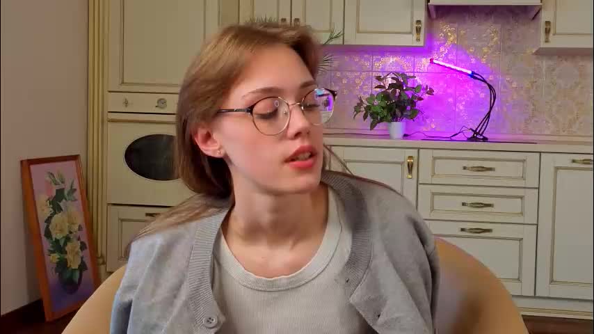 lynnaappling Adult Chat August 2, 2025