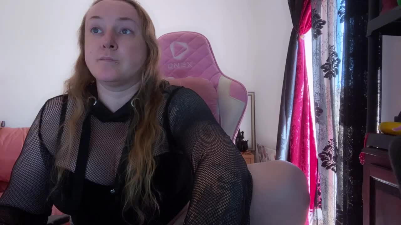 NylonQueen Adult Chat August 2, 2025