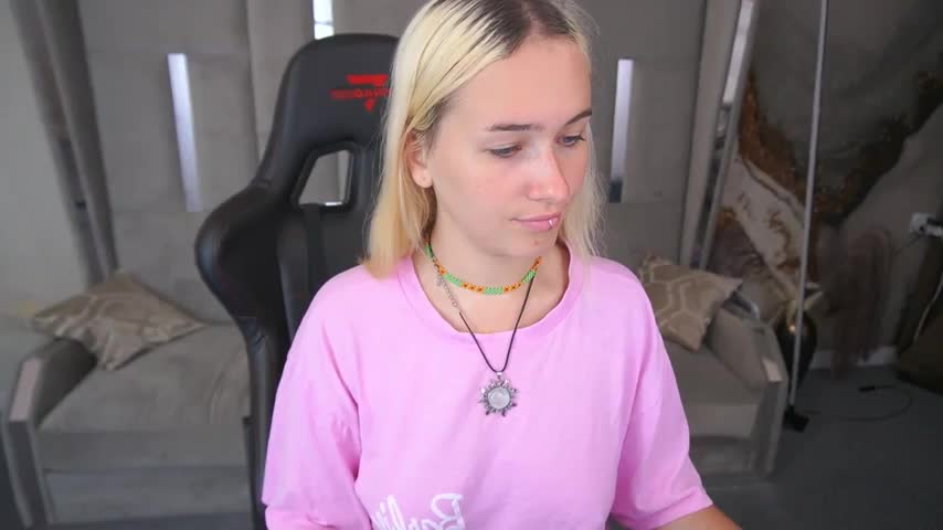 LilElfie Adult Chat August 2, 2025