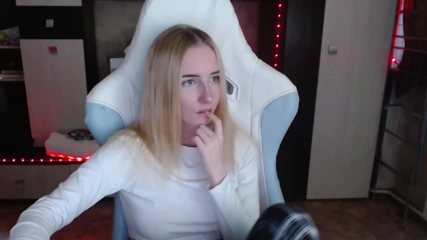 Cutti_Crystal Adult Chat August 2, 2025