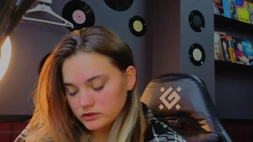 Emma_Reeed Adult Chat August 2, 2025