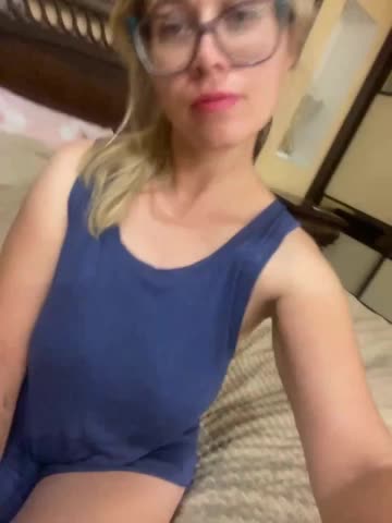 Elegant00Girl Adult Chat August 2, 2025