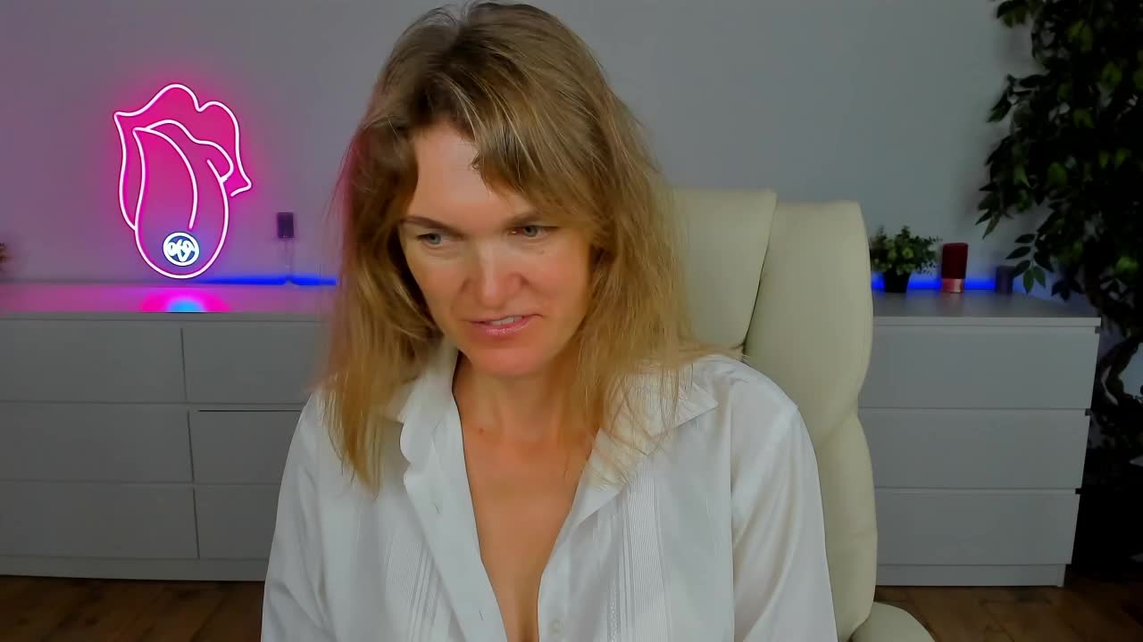 Annabel-xxx Adult Chat August 2, 2025