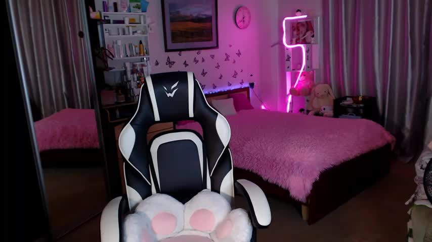 Sidney_blush Adult Chat August 3, 2025