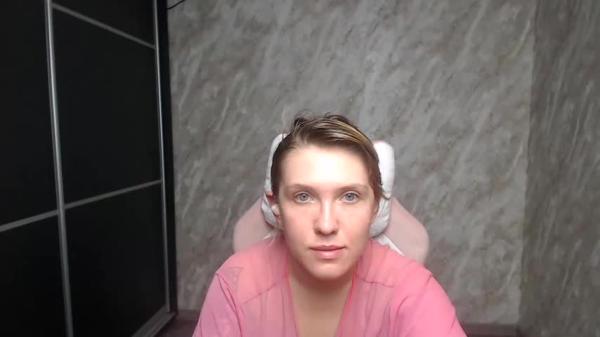 Reginasmilee Adult Chat August 3, 2025