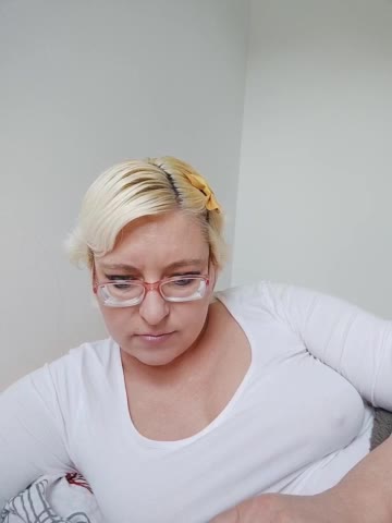 Vika211 Adult Chat August 3, 2025