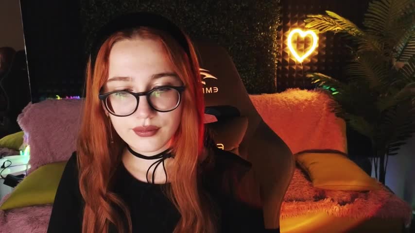 amber_wink Adult Chat August 3, 2025