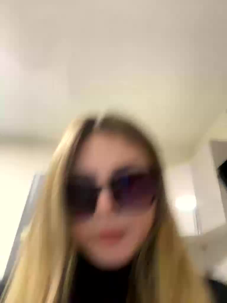 JULIE21 Adult Chat August 3, 2025