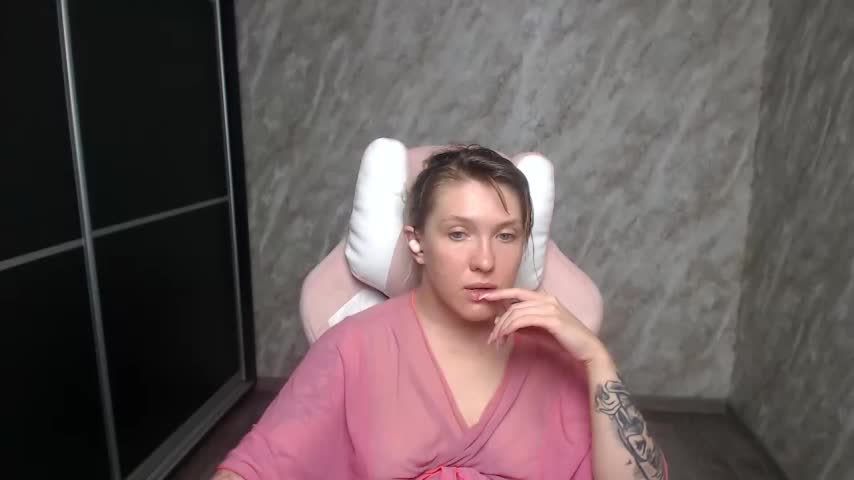 Reginasmilee Adult Chat August 3, 2025