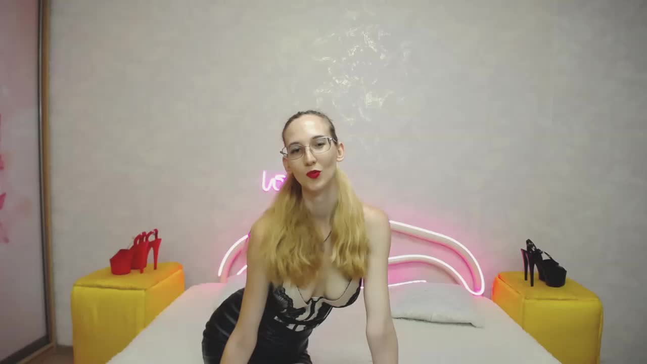 LizzieBrait Adult Chat August 3, 2025