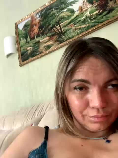 Ella-Pearlie Adult Chat August 3, 2025