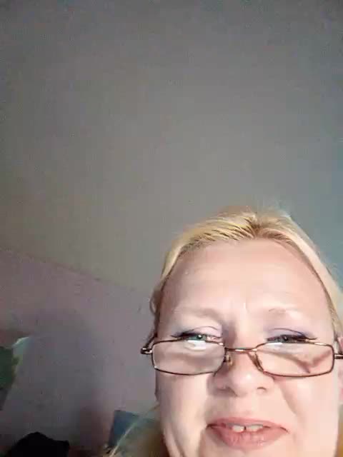 -WhiteQueen- Adult Chat August 3, 2025