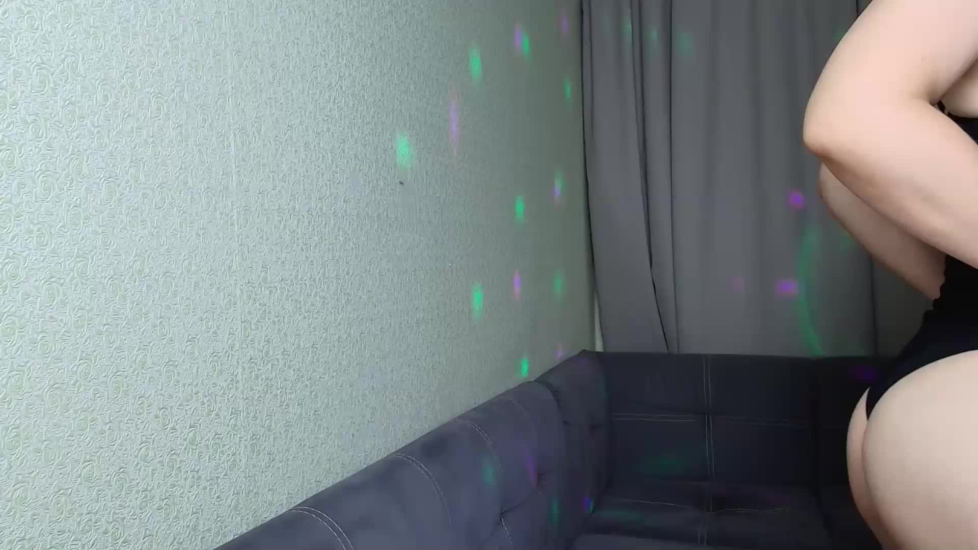 Liza-v-maske Adult Chat August 3, 2025