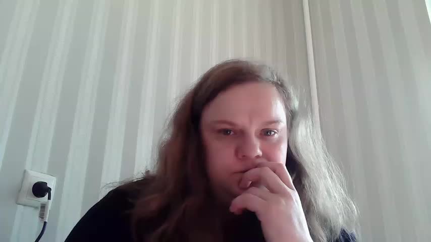 HollyXEva_2025-08-03_08-59-22_541 Adult Chat August 3, 2025