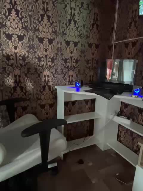 praesertim Adult Chat August 3, 2025