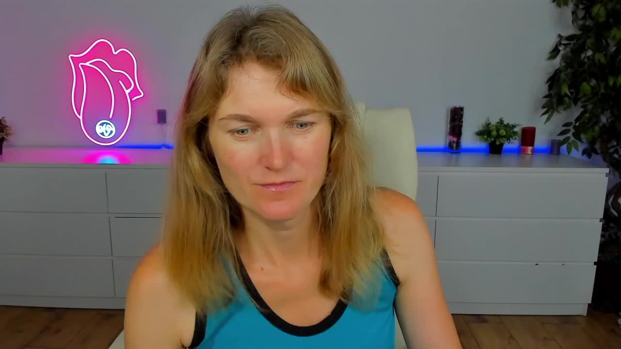 Annabel-xxx Adult Chat August 3, 2025