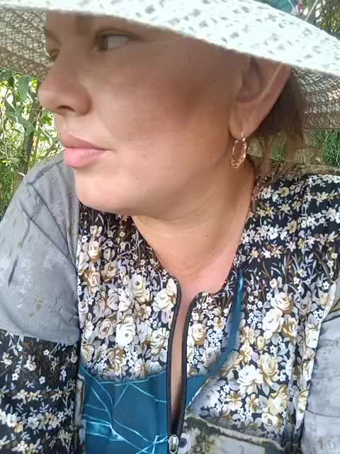 Raspberry_Rum Adult Chat August 3, 2025