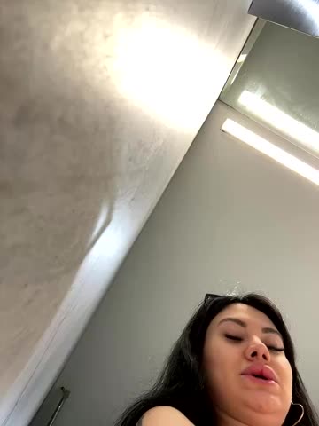 Wet__Bunny Adult Chat August 3, 2025