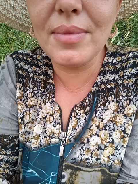 Raspberry_Rum Adult Chat August 4, 2025