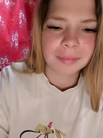 Zuli_Kiska Adult Chat August 4, 2025