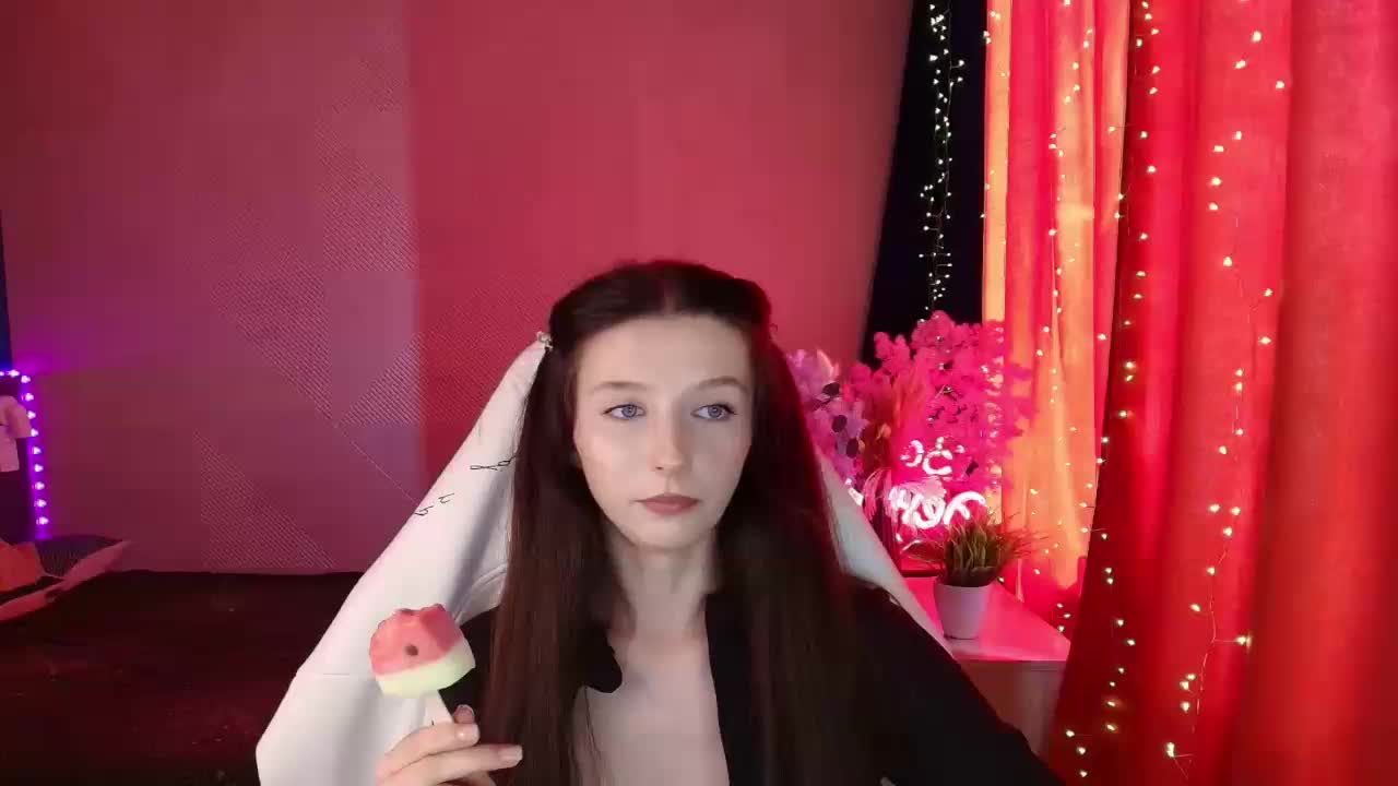 Klybnika_xx Adult Chat August 4, 2025