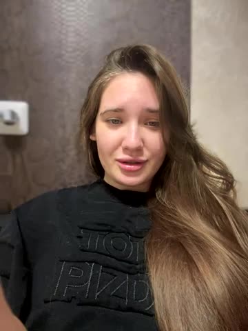 Holly_Molii Adult Chat August 4, 2025