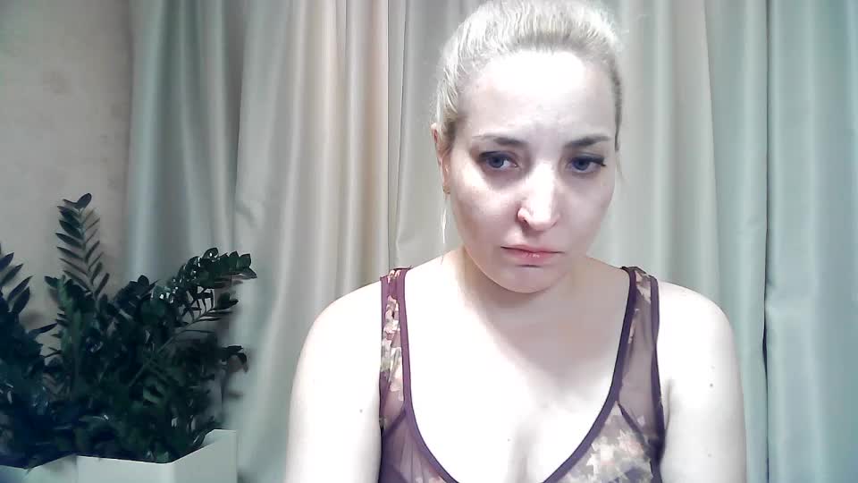 mariska-kiska Adult Chat August 4, 2025