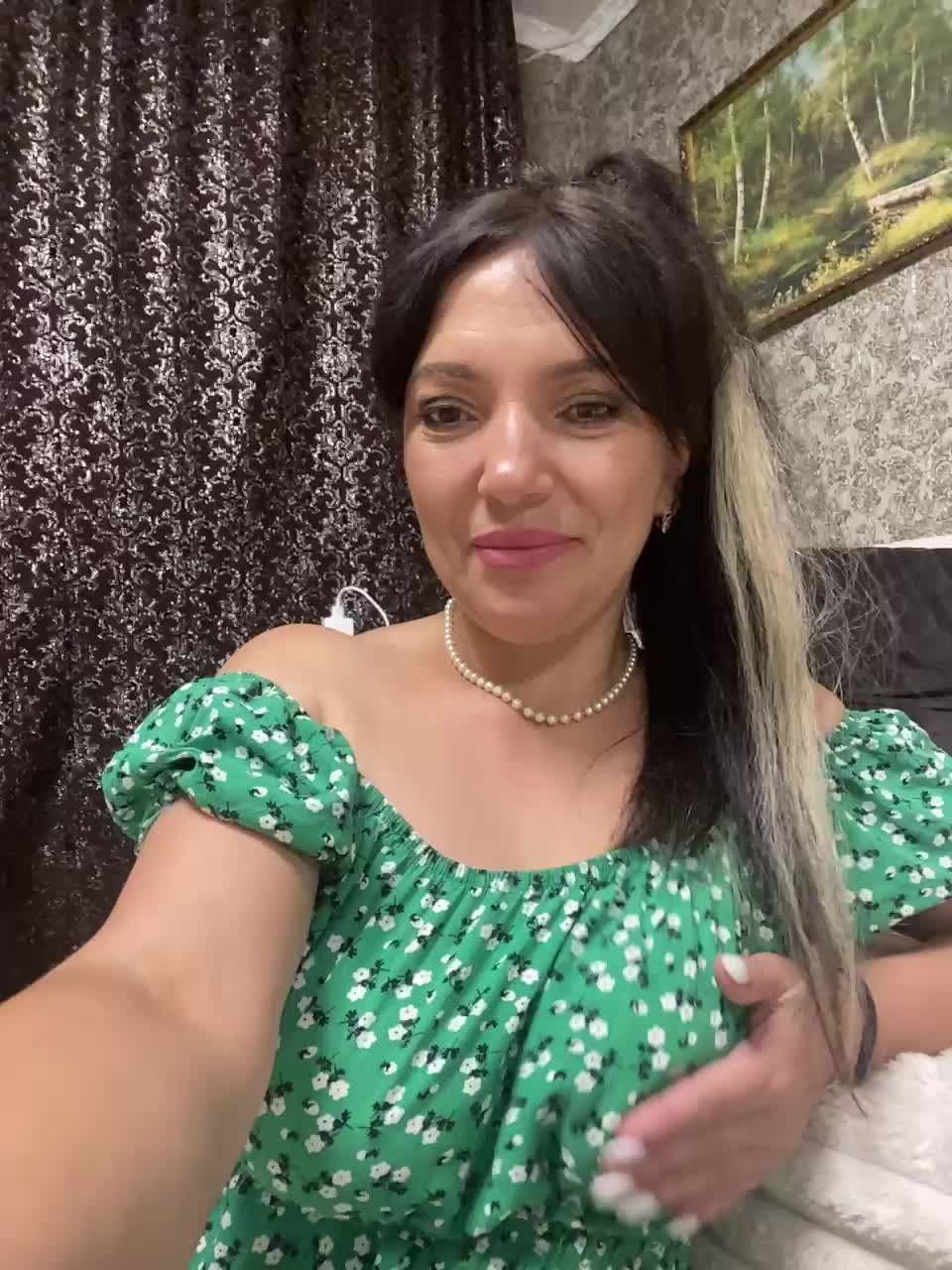 ProstoLolkaXXX Adult Chat August 4, 2025