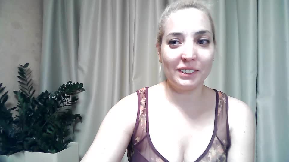 mariska-kiska Adult Chat August 4, 2025