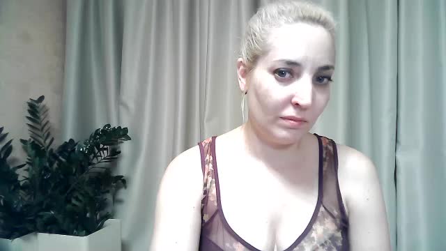 mariska-kiska Adult Chat August 4, 2025