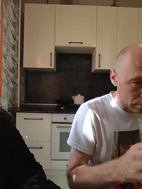 Innokentiy449 Adult Chat August 4, 2025