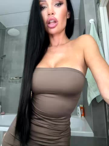 HotNicoleX Adult Chat August 4, 2025