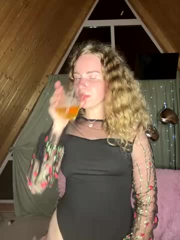 nemesidaM Adult Chat August 4, 2025