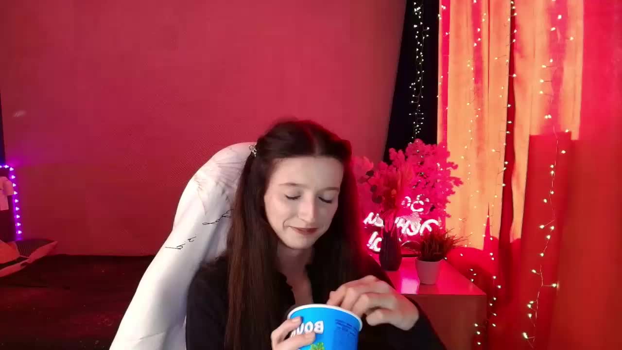 Klybnika_xx Adult Chat August 4, 2025