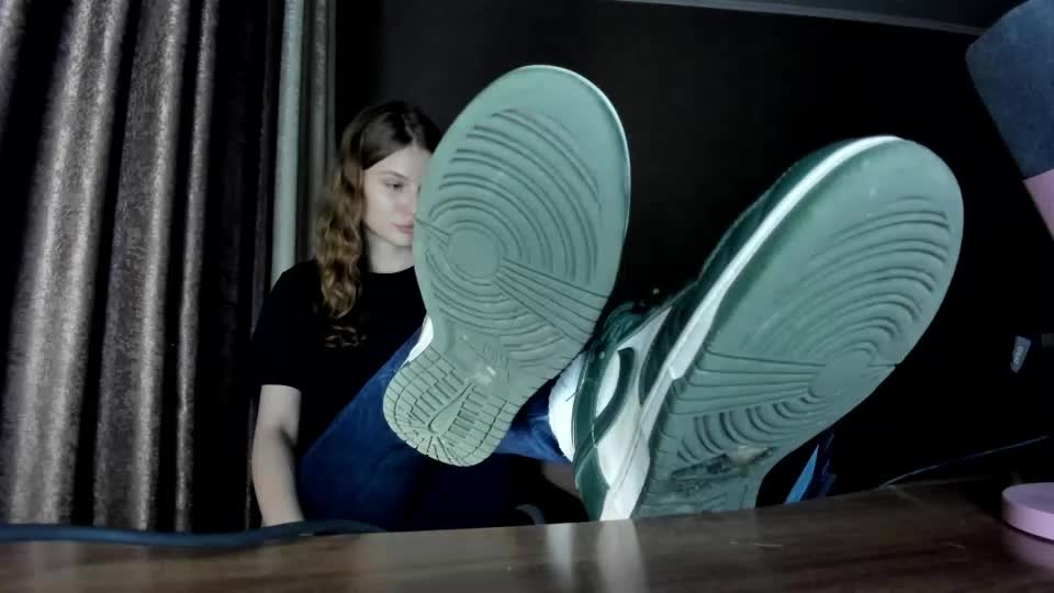 mistresselizy Adult Chat August 4, 2025