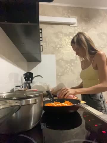 GraceTorrez Adult Chat August 4, 2025