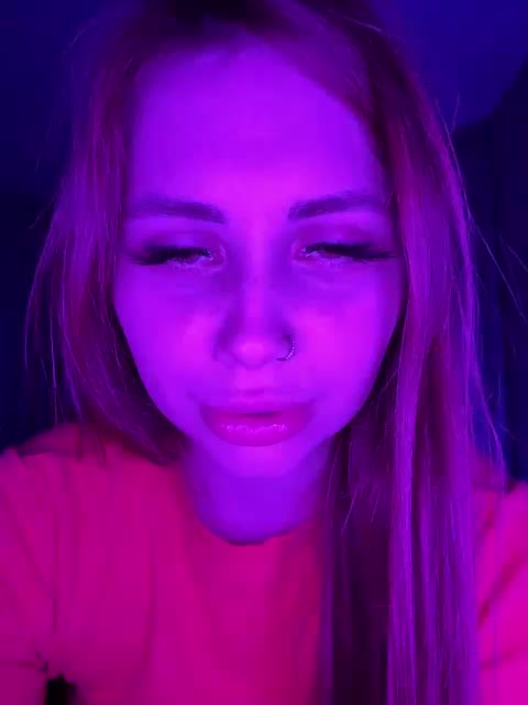 Girls-Leia Adult Chat August 4, 2025