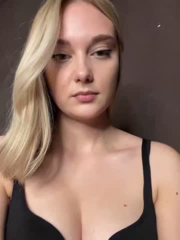 Alisa_Rise Adult Chat August 4, 2025