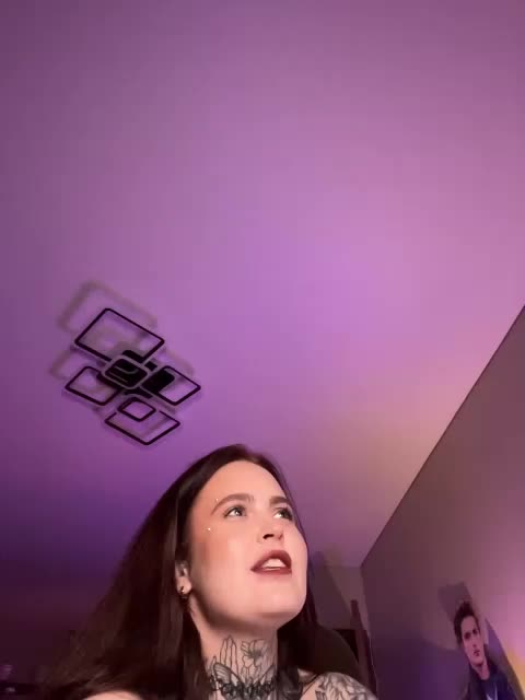 Mariiiiiii Adult Chat August 4, 2025