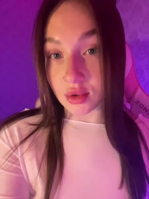 BoredGirl Adult Chat August 4, 2025