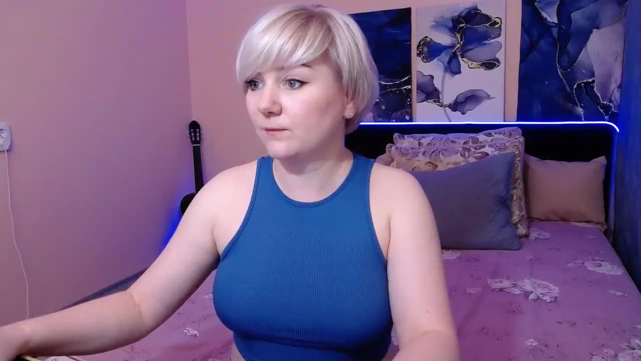 Blond-Pearl Adult Chat August 4, 2025