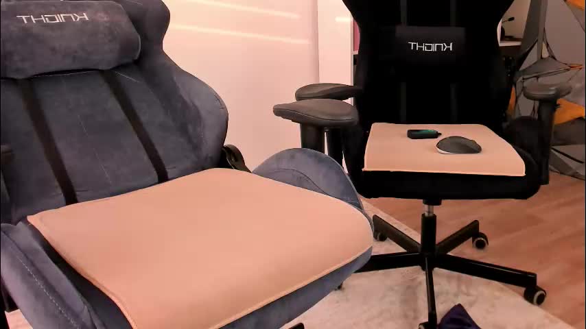 hottyblonds Adult Chat August 4, 2025